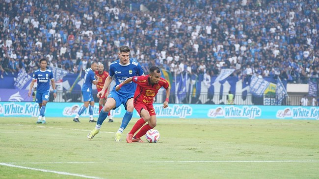 Kerusuhan Pecah Usai Persib vs Persija, Steward Diserang