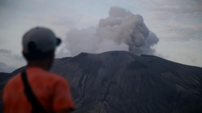 Gunung Ruang di Sulut Belum Normal Usai Erupsi April